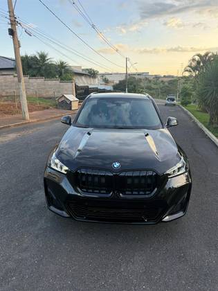 BMW X1 2.0 16V TURBO GASOLINA SDRIVE20I M SPORT STEPTRONIC BMW X1 2.0 16V TURBO GASOLINA SDRIVE20I M SPORT STEPTRONIC